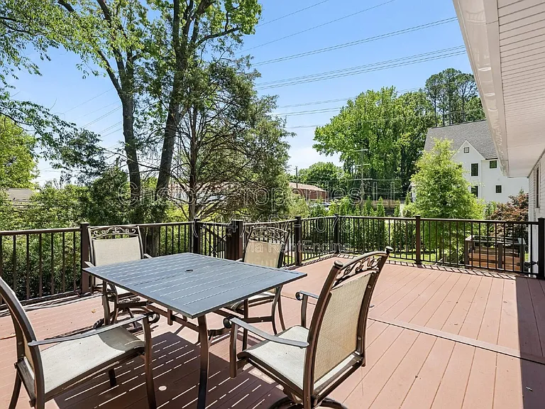 611 Poindexter Dr — Photo 26
