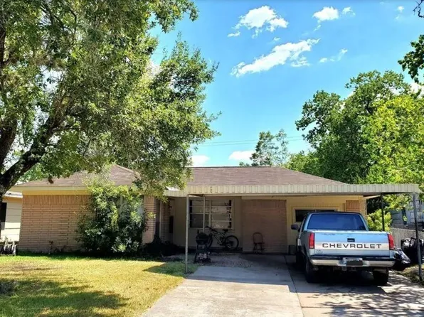 5810 Flamingo Dr, Houston, TX 77033