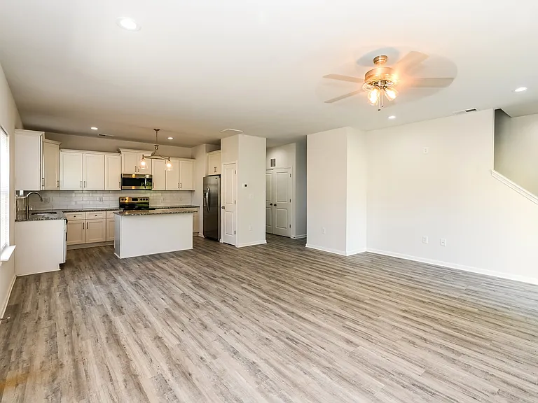 7117 Plott Rd — Photo 5