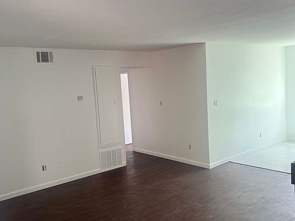 2nd image of 711 5th St #2