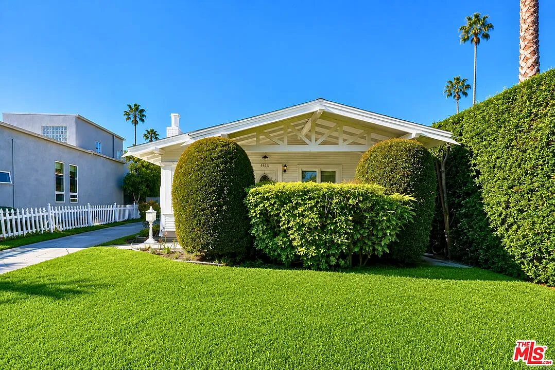 3 bed, 2.0 bath, $7,388 — Photo 3