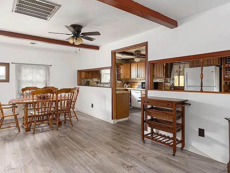 314 Lake Dr — Photo 10