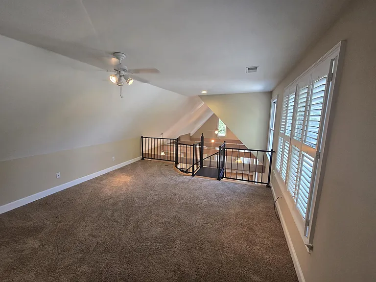 113 Village Ln — Photo 20