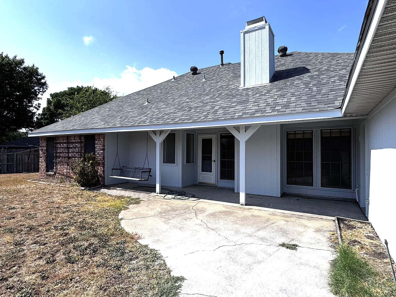 4 bed, 1853 sqft, $2,450 — Photo 2