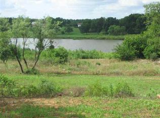 604 W Ellis St, Llano, TX 78643