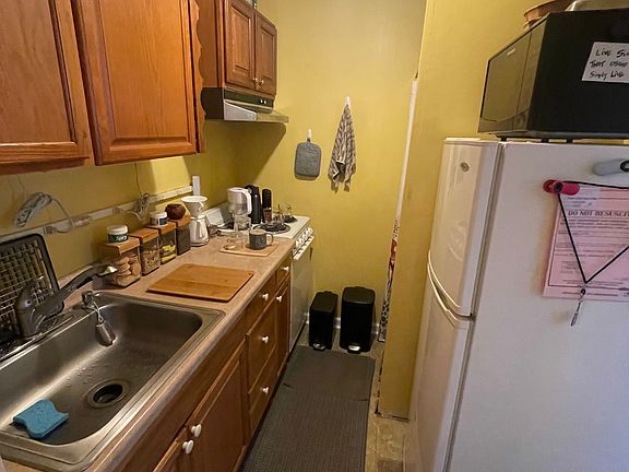 5th image of 772 Woodlea Rd