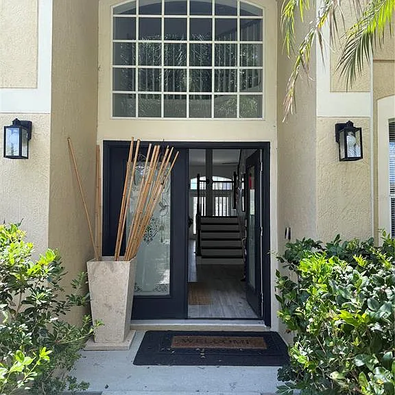 8040 Solitaire Ct — Photo 4