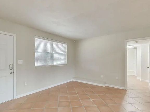5th image of 1032 Ibis Rd