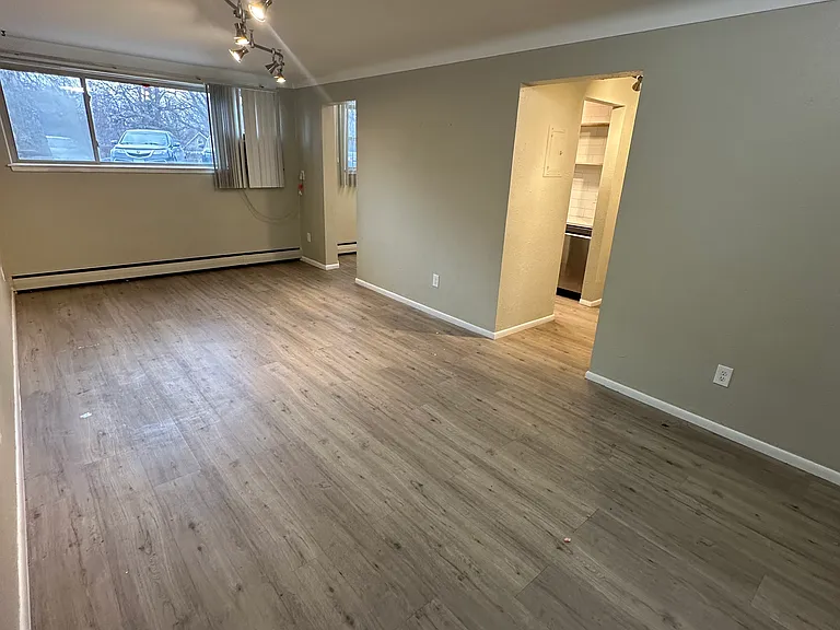 2610 Snelling Curv N #17 — Photo 4