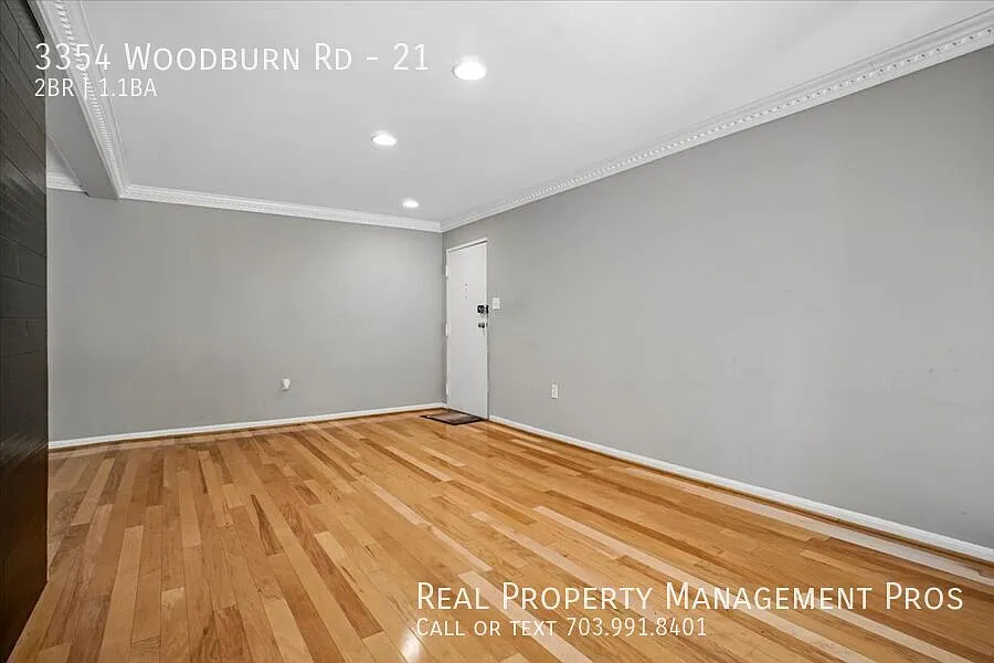 Building Photo - 3354 Woodburn Rd #21