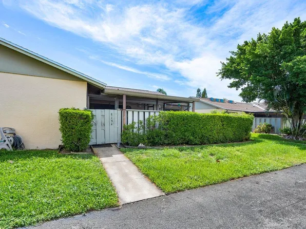 8154 Ambach Way, Hypoluxo, FL 33462