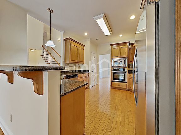 4th image of 2514 Firethorn Ct