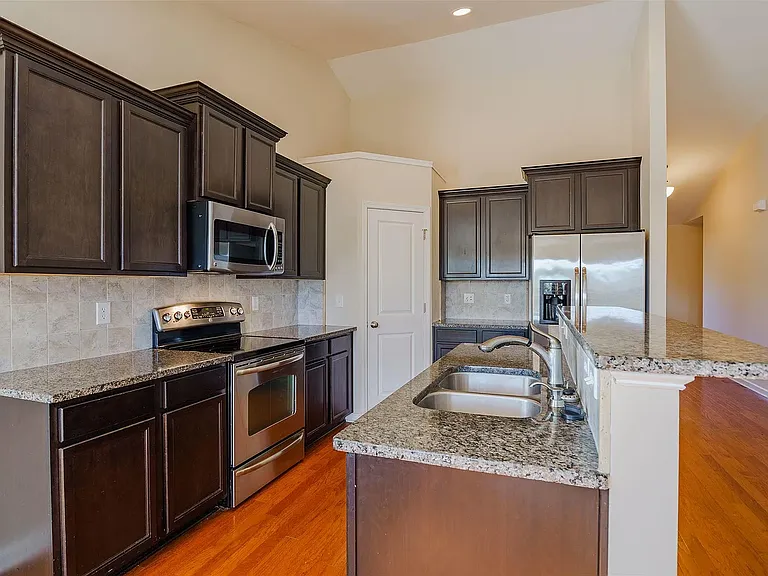 318 Keegan Rock Ct — Photo 5