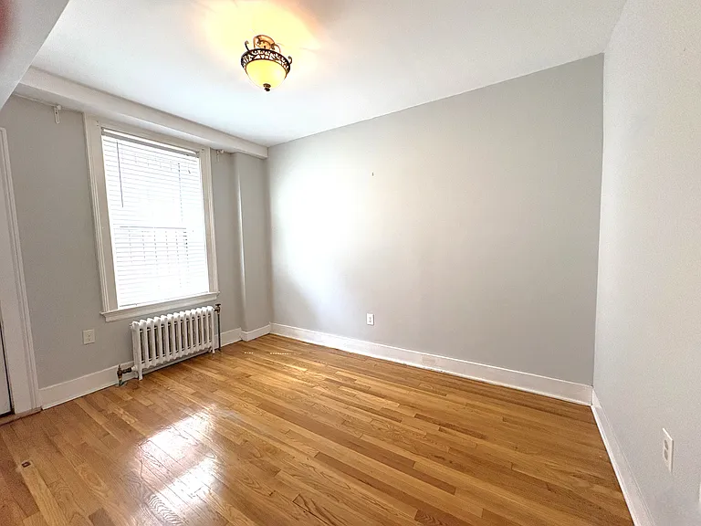 86 Commonwealth Ave — Photo 9