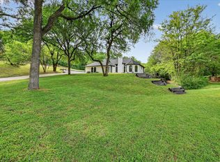 409 Willow Ridge Ct, Fort Worth, TX 76103