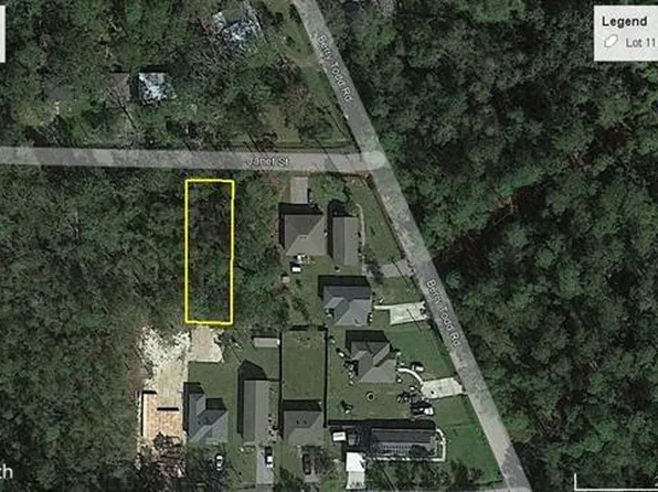 Janet St, Lacombe, LA 70445