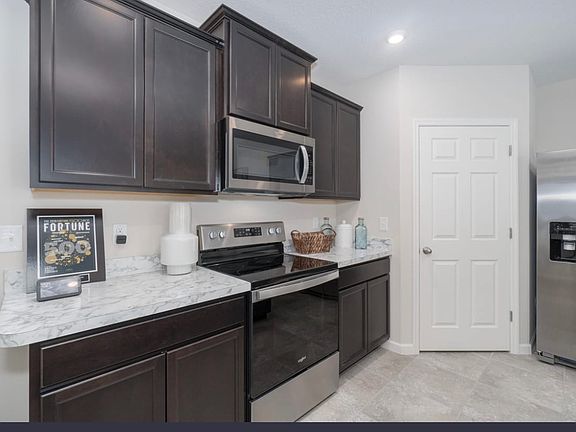 2nd image of 592 SW Paar Dr
