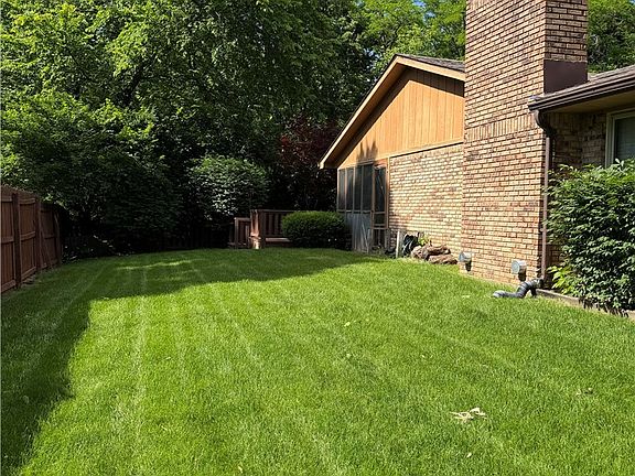 3rd image of 2709 Pine Valley Ct
