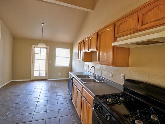4th image of 2987 Tierra Cortez Ave Unit A
