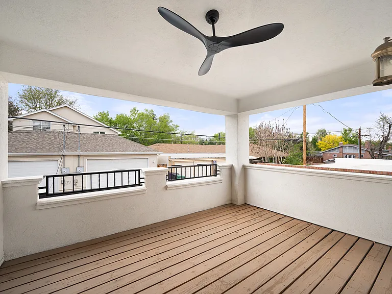 559 Jackson St — Photo 19