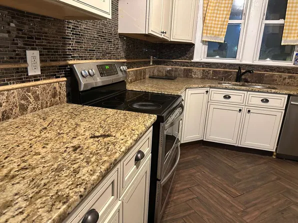 610 Avenue E, Bayonne, NJ 07002