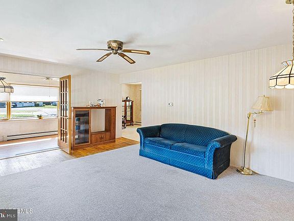 5th image of 2252 Hovsons Blvd