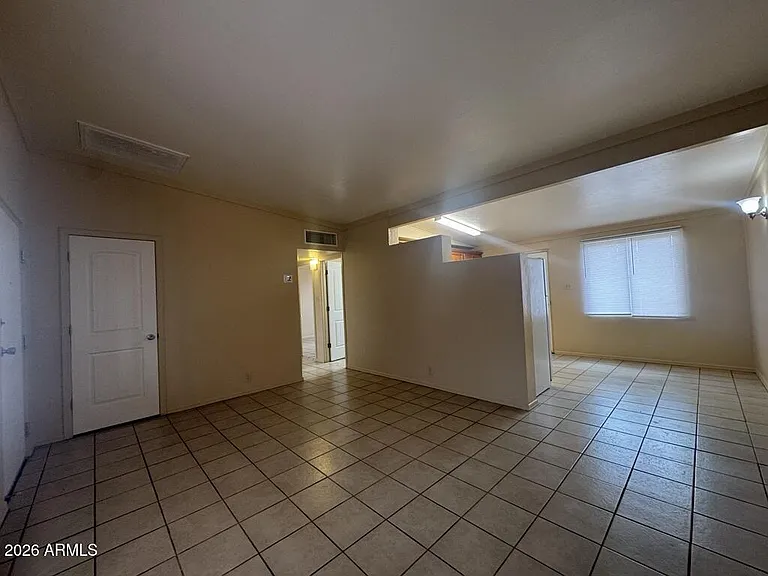 1800 E Fry Blvd #17 — Photo 2