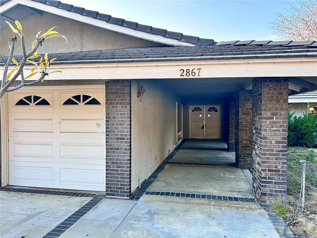 4 bed, 2248 sqft, $3,950 — Photo 2