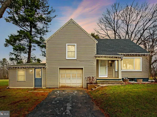 347 High St, Abbottstown, PA 17301