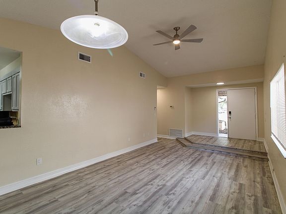 4th image of 6242 Sandcrest Cir