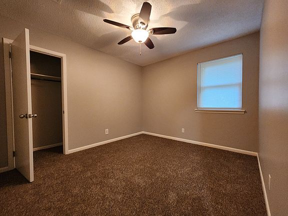 2nd image of 612 Lindenhurst Dr