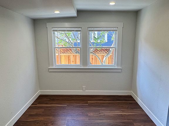 4th image of 92 Fairview Plz APT 1