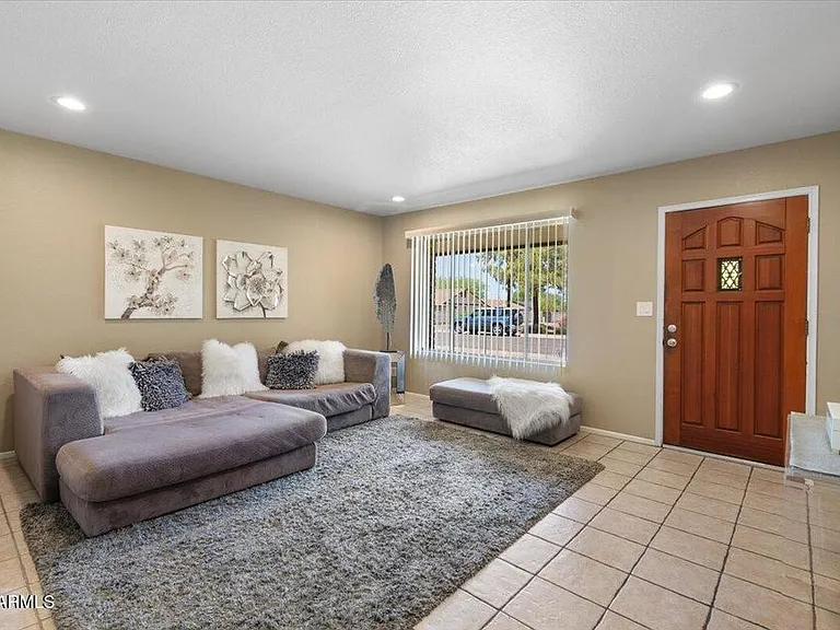 1235 W 12th Pl — Photo 3