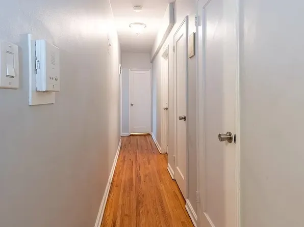 2229 Knapp Street image 15 of 31