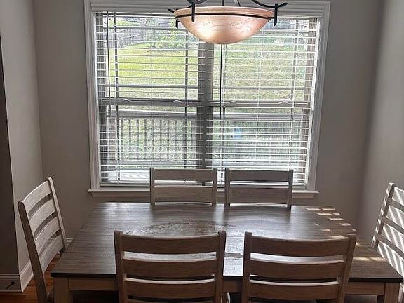3rd image of 148 Briar Meadow Trl SE