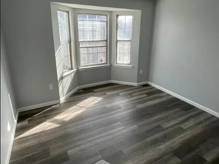 204 Darwin Ln — Photo 11