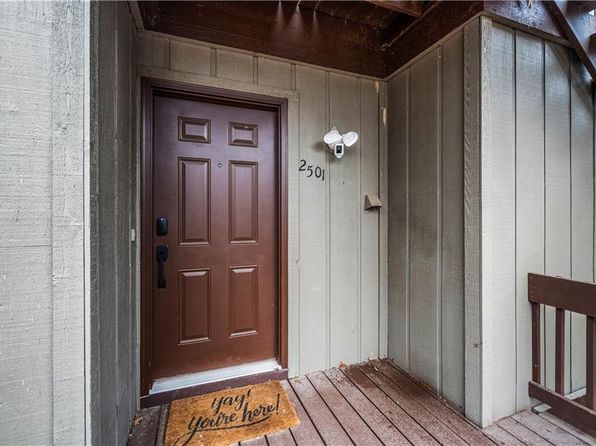2501 Fairway Oaks