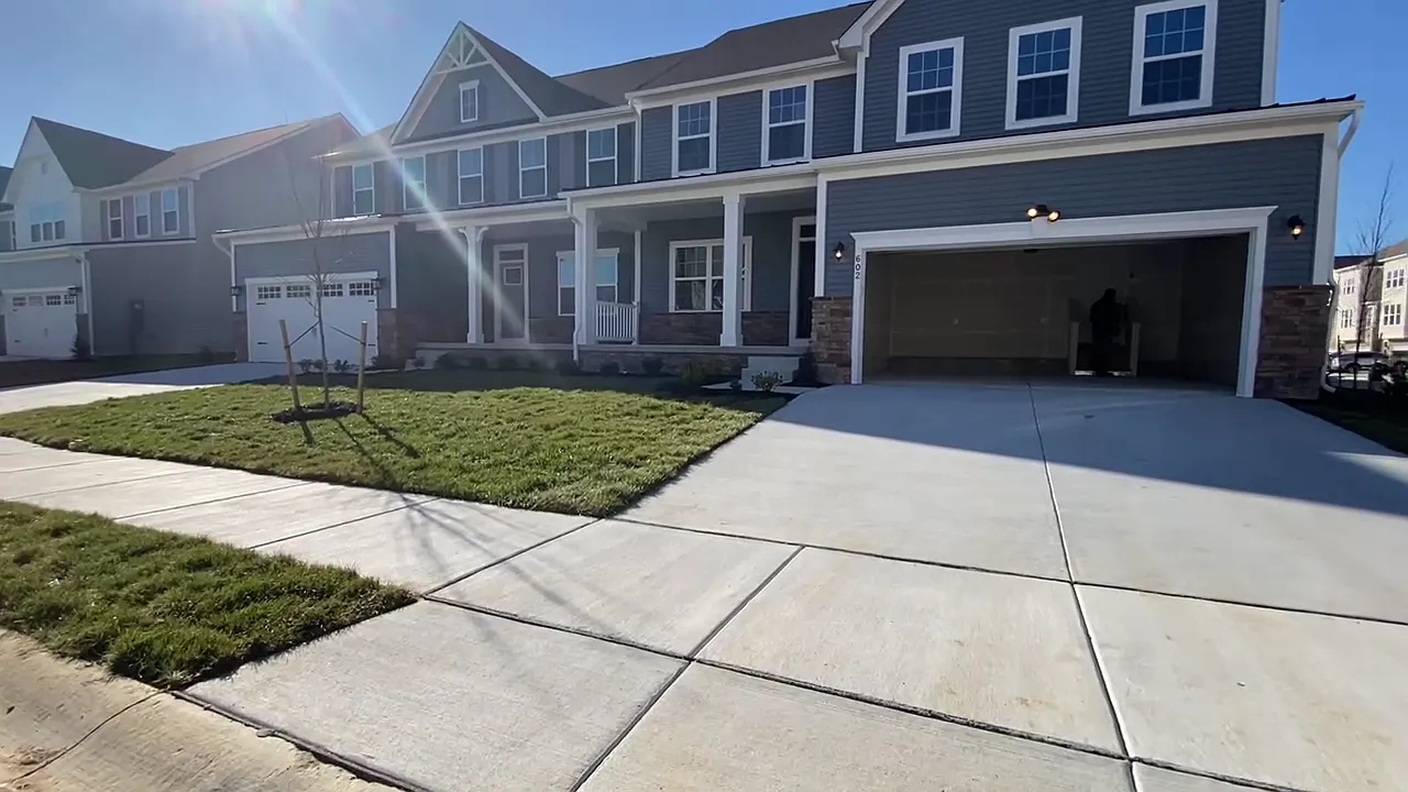 4 bed, 3.5 bath, 3100 sqft, $2,899 — Photo 2