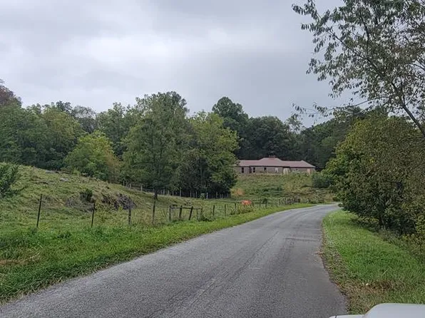 16432 S Fork River Rd, Glade Spring, VA 24340