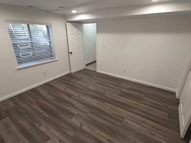 3323 S Dunkirk Way — Photo 12