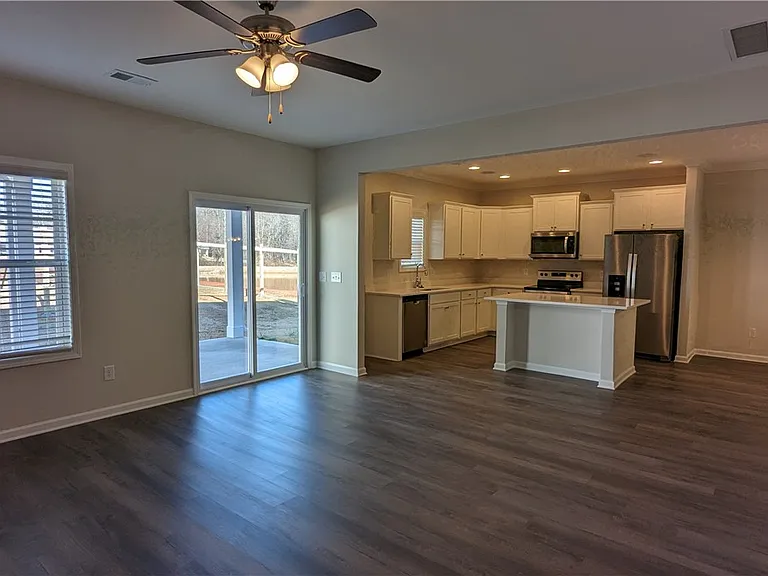 405 Sonoma Ct — Photo 9
