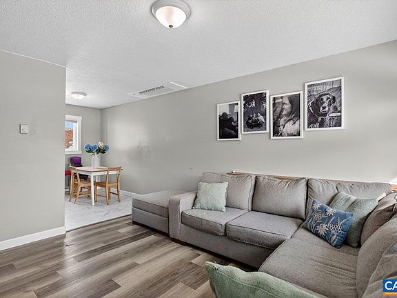 5th image of 273 E Riverside Dr