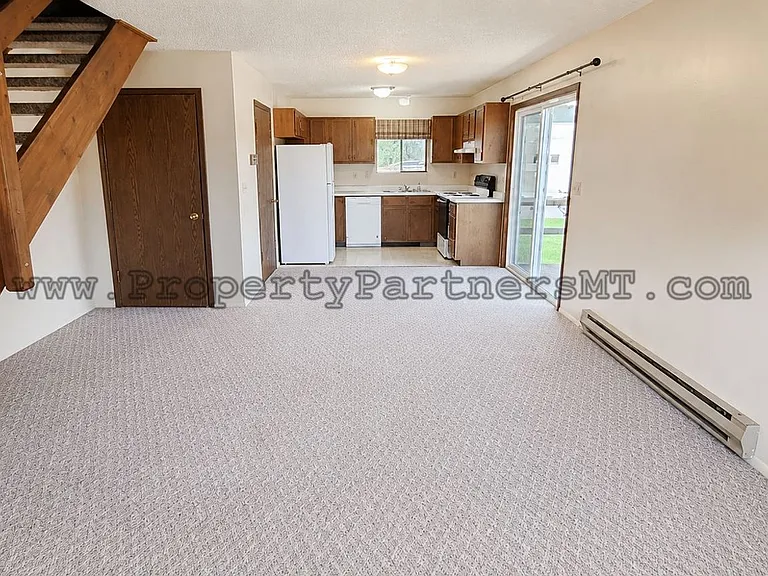 209 S 15th Ave — Photo 2