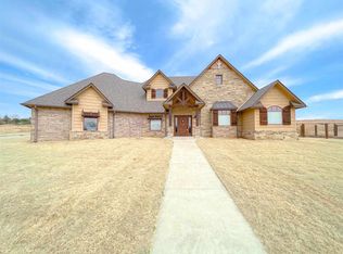2609 Fox Xing, Ponca City, OK 74604