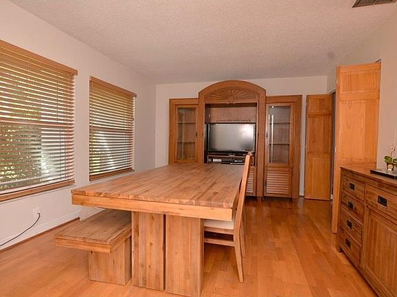 2nd image of 106 Holderness Dr