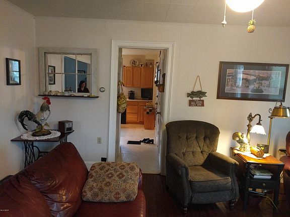 5th image of 264 N Main St