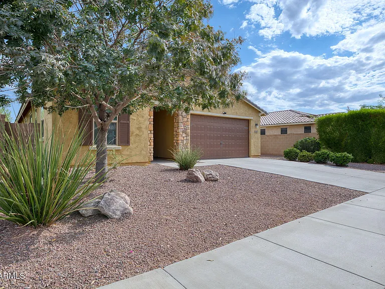 9937 W Andrea Dr — Photo 2