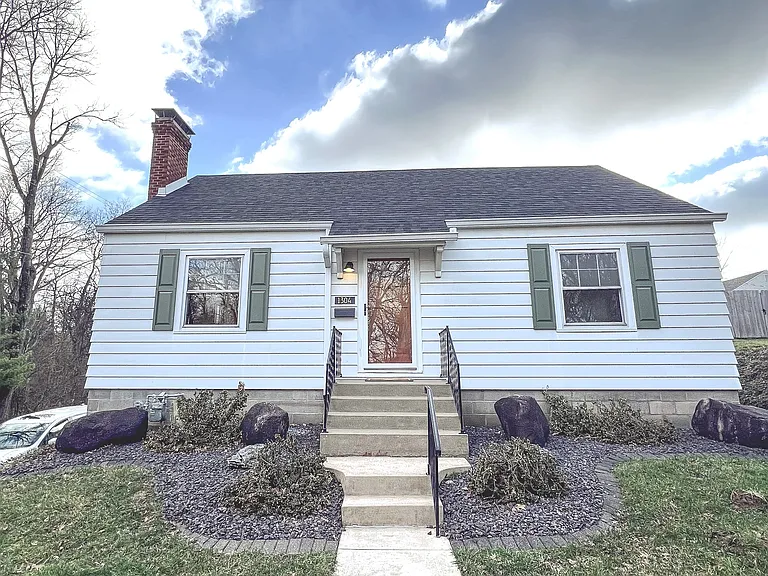 1304 Grand Ave — Photo 10