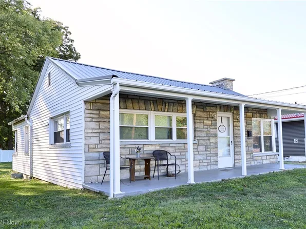809 Florence St, Belpre, OH 45714