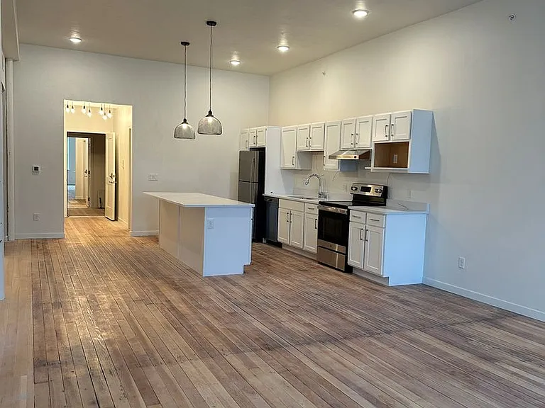 220 N Main St — Photo 11